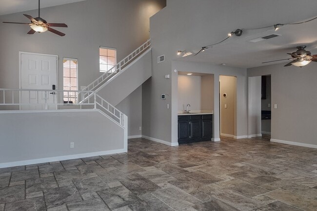 Photo - Modern Comfort with Pool & Spa in The Lakes – Solar Equipped Home