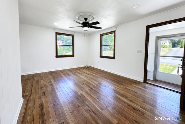 Photo - 225 Battis Rd