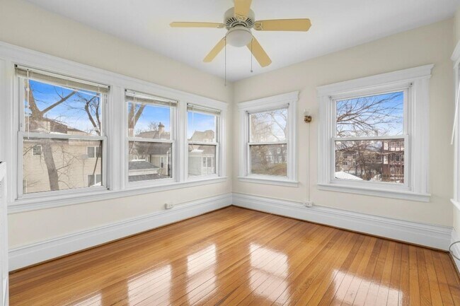 Photo - 6 Bonn Pl Unit 2