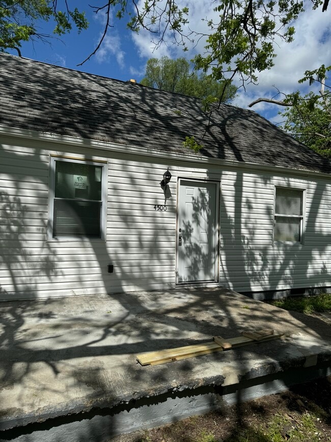 Photo - 4500 Eichelberger Ave House