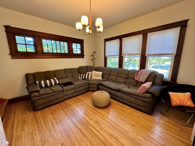 Photo - 513 N Dunn St