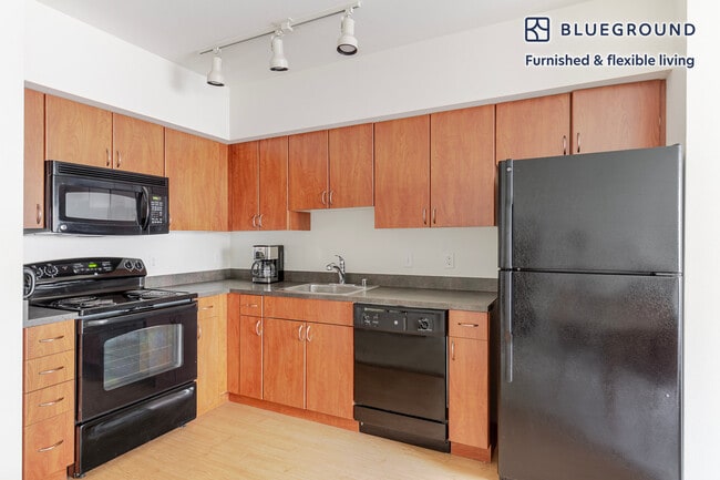 Photo - 10495 NE 4th St Unidad FL4-ID827