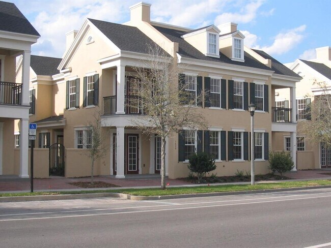Building Photo - 1420 Lake Baldwin Ln