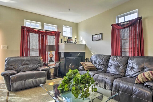 Building Photo - 5077 Cameo Terrace Unit ID1385780P