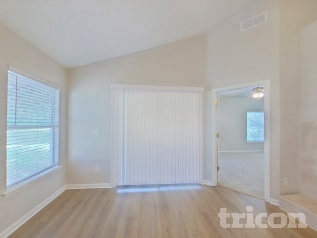 Photo - 1104 Cherry Point Way
