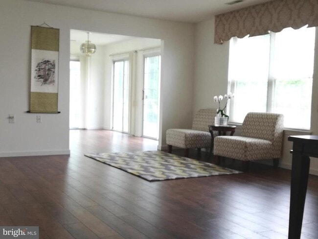 Photo - 104 Bastian Dr