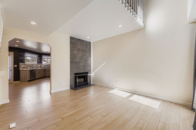 Photo - COME TOUR THIS BEAUTIFUL TOWNHOME. AVAILAB...