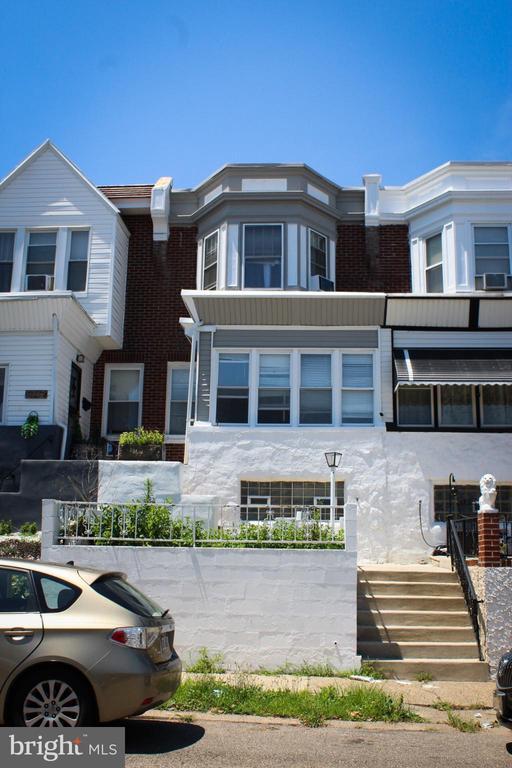 Building Photo - 5744 N 12th St Rental