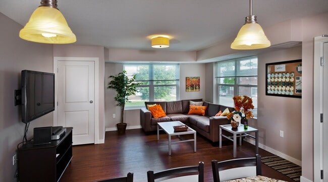 Photo - Grand and Finn Apartments