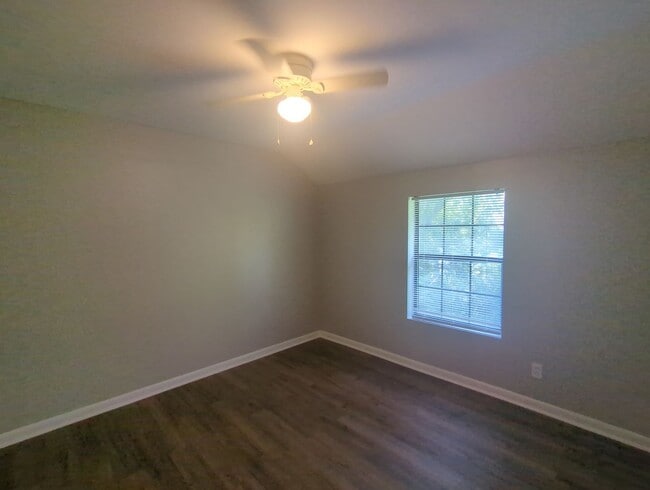 Photo - 405 Red Oak Dr Unidad B