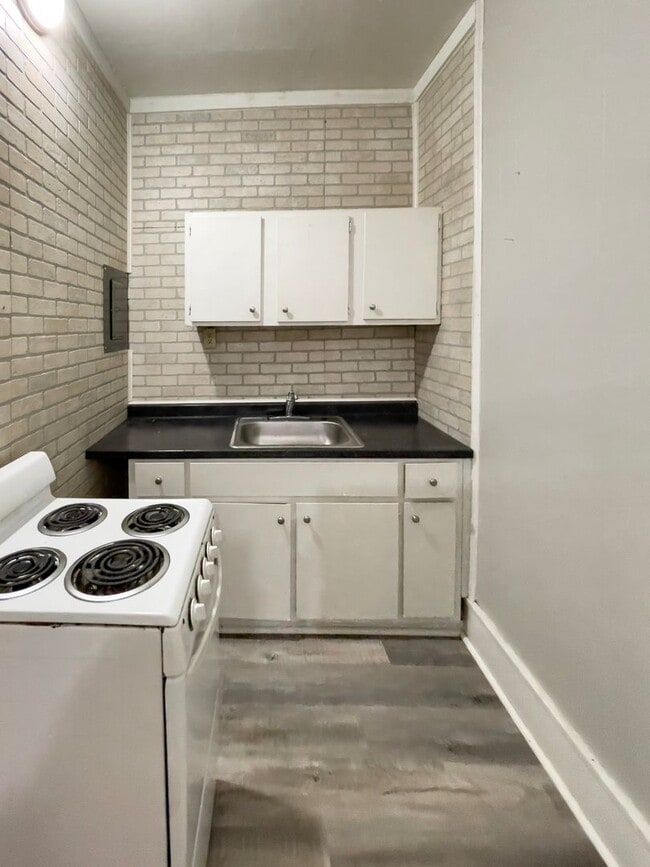 Photo - PRELEASING for AUGUST! Close to Campus Unit 216A