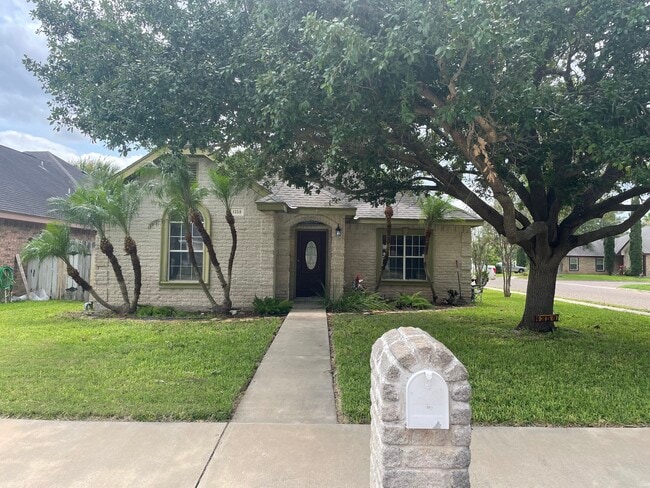 Building Photo - 1354 La Ciniega Dr