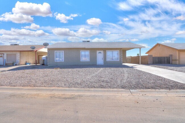 9399 W Tinajas Dr