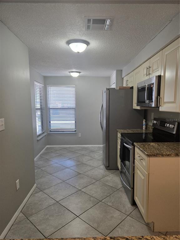 Photo - 787 Arthurs Ct