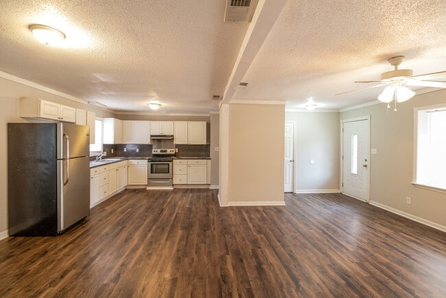 Photo - 3 Dogwood Cir