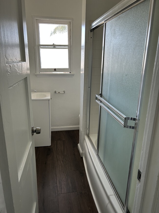 Photo - 2032-2106 Delaware Ave