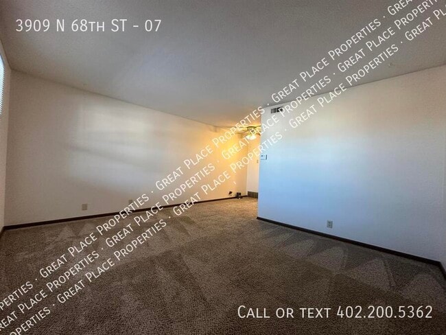 Photo - 3909 N 68th St Unidad 07