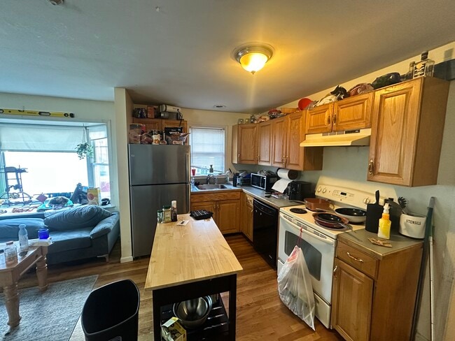 Photo - 64 Hillside St Unit 2