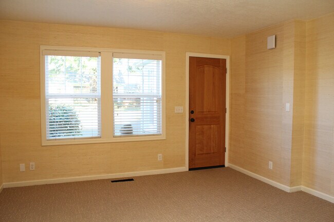 Photo - 9134 SE Ankeny St Unidad A