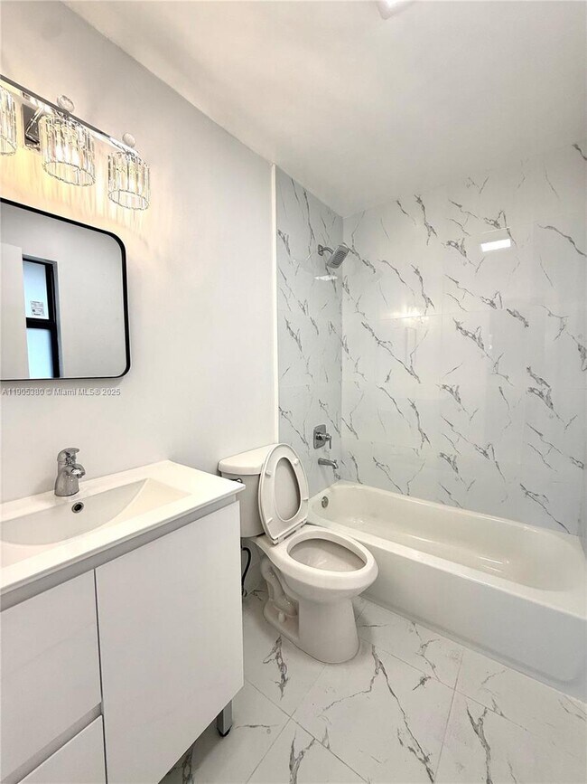 Photo - 1185 SW 16th Ave Unidad 2