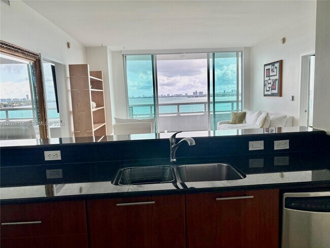Photo - 1800 N Bayshore Dr Unit 905