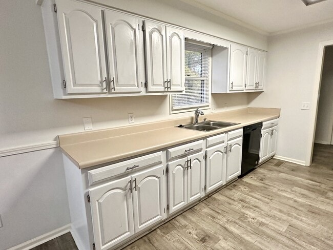 Photo - 100 Ridgewood Rd