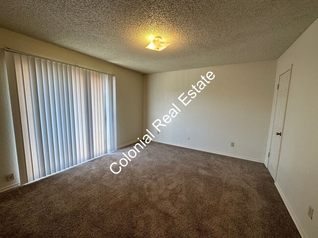 Photo - 714 Laurelwood Dr Unidad C