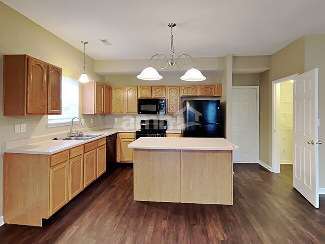 Photo - 657 Blue Meadow Dr