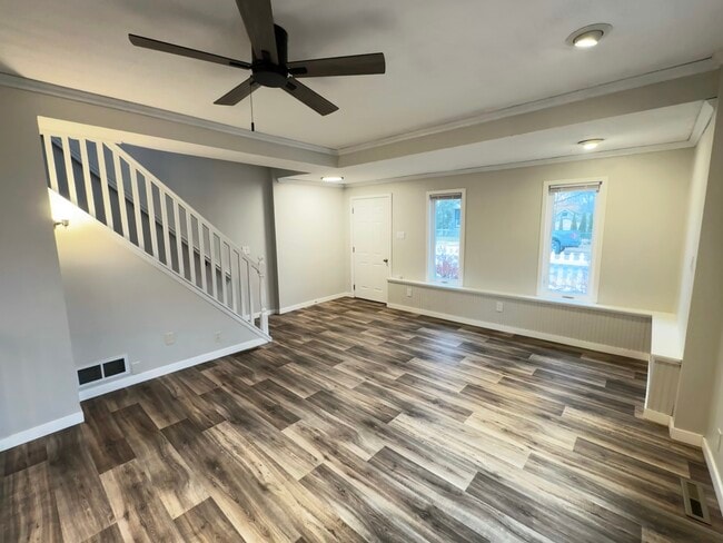 Photo - 236 11th Ave S