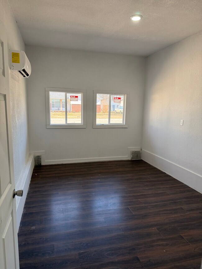 Photo - 1825 G St NW