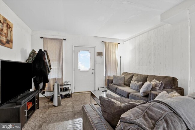 Photo - 1617 S Newkirk St