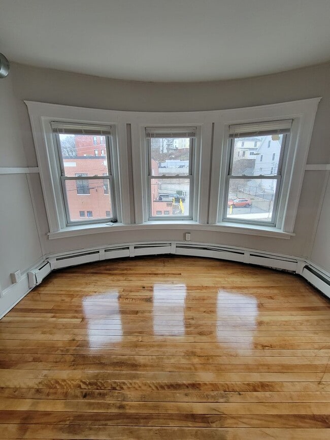 Building Photo - 15 Broadway Unit 3