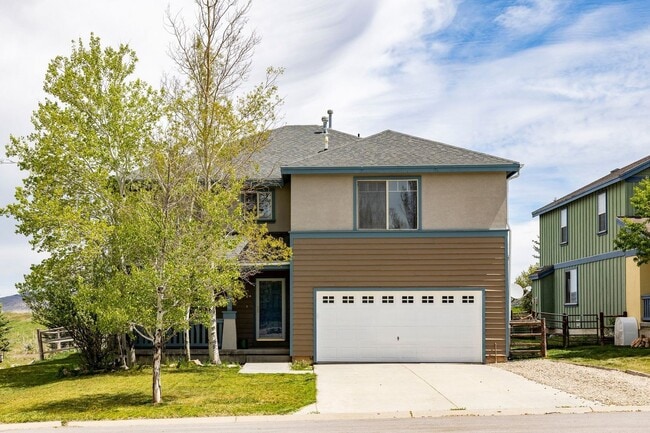 Building Photo - 4 Bed, 2.5 Bath Home in Trailside’s Sun Meadow Neighborhood