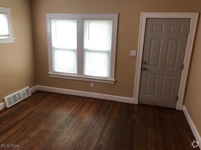 Building Photo - 20651 Tracy Ave Rental