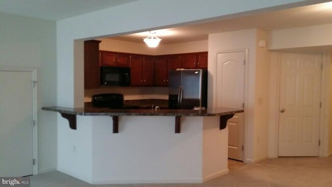 Building Photo - 111 Stonecrest Ln