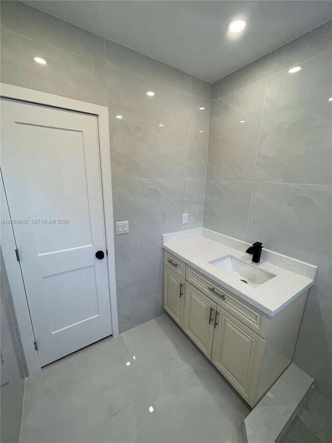 Photo - 2352 SW 26th Ln