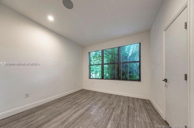 Photo - 473 Mendoza Ave Unidad 5