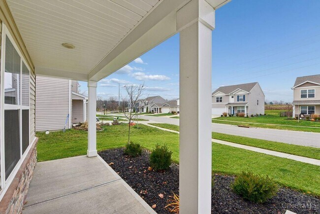 5001 Lakeview Dr