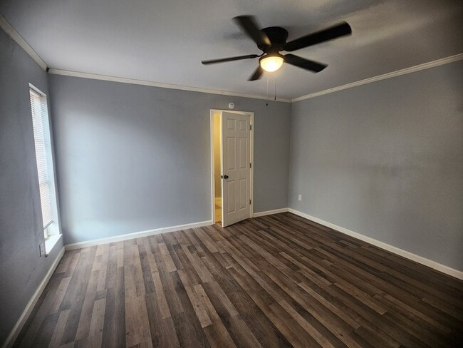 Photo - 948 N Lakewood Dr