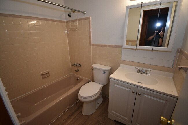 23 Alexander Dr Unit 22