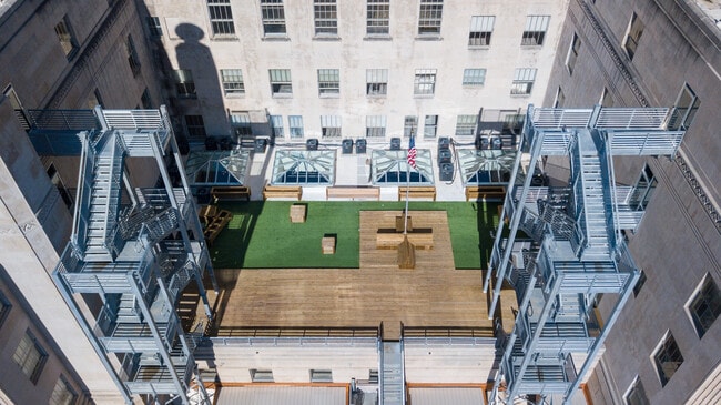 Photo - The Courthouse