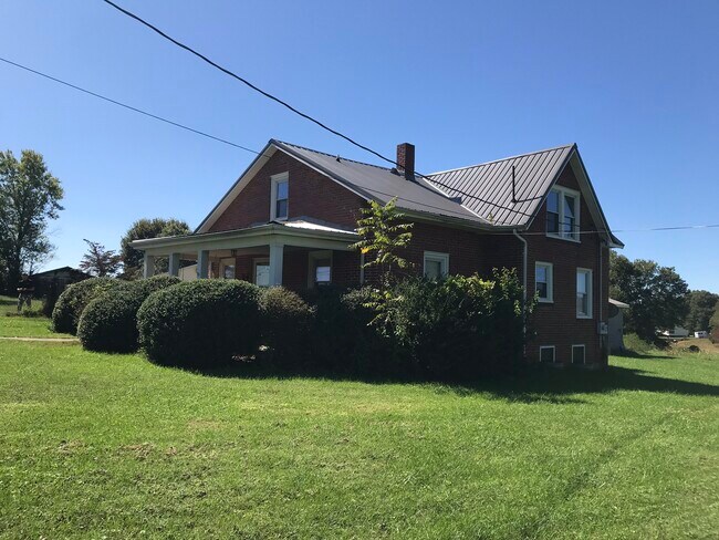 Photo - 2600 Connelly Springs Rd