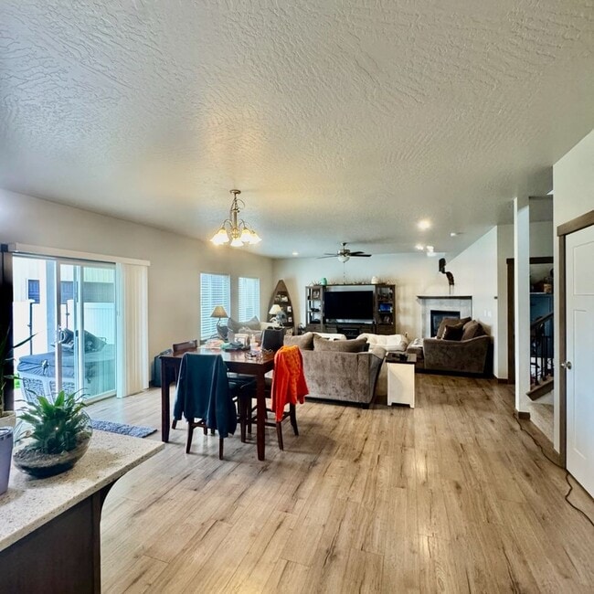 Photo - Beautiful 4 bedroom home