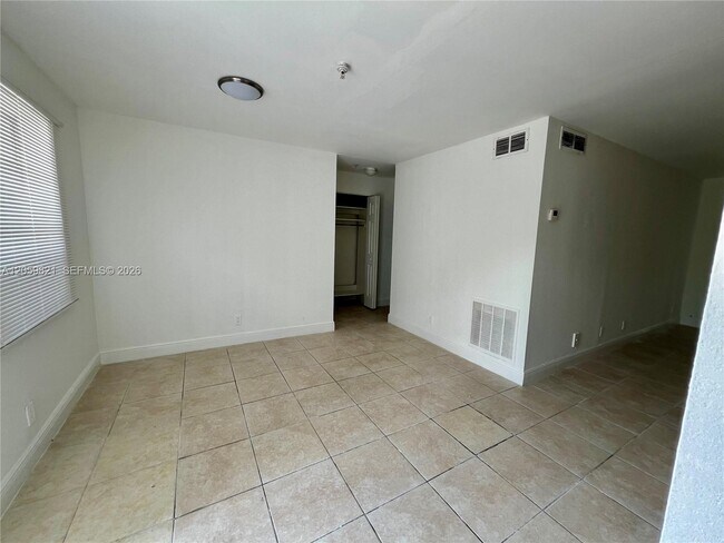 Photo - 4251 NW 5th St Unit 123