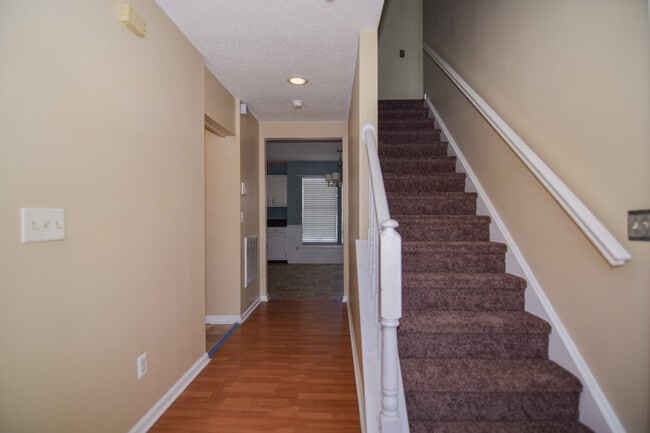 Photo - 205 Alydar Ct