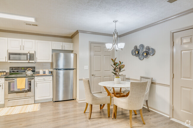 2BR, 2BA - 1,300SF Dining Area - Fountain Brook Apartments