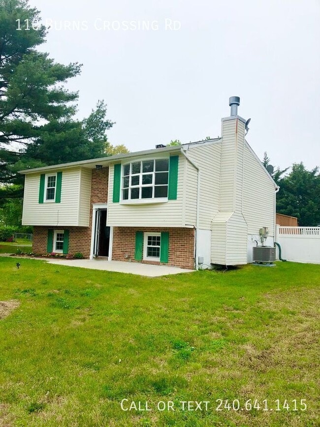 Photo - 110 Burns Crossing Rd