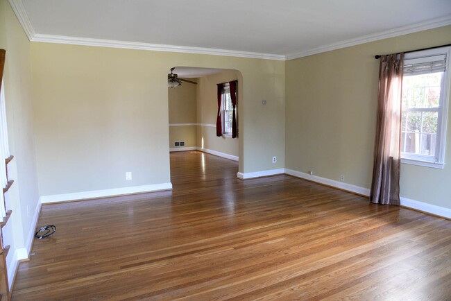 Spacious & Sunny Three-Bedroom Towson Home... - Spacious & Sunny Three-Bedroom Towson Home...