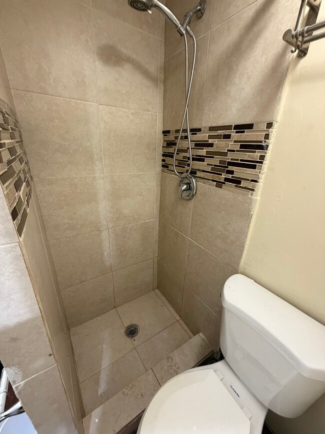 Photo - 1410 N 65th Ter Unit b