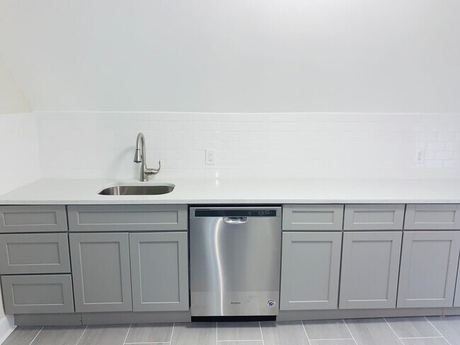 Photo - 159 Grafton St Unit 3rd Fl
